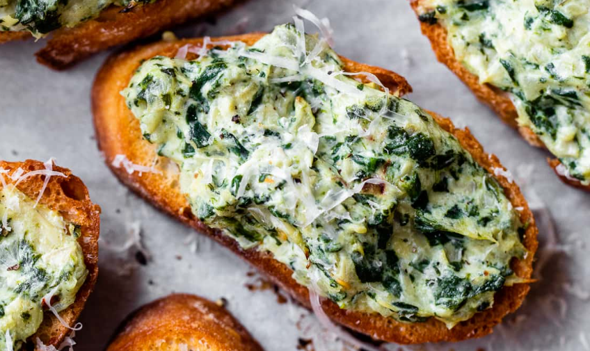 Spinach Artichoke Crostini Delight